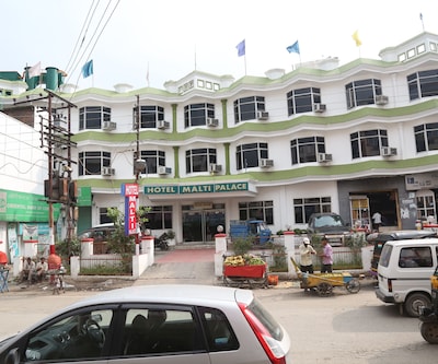 Hotel Malti By RoomsInc